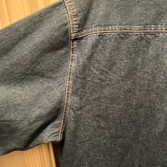 Levi’s Women’s red tag button down denim shirt size Large - Picture 13 of 16
